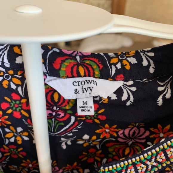 Crown snd ivy‎ balloon sleeve peasant blouse. Never worn - Picture 3 of 7